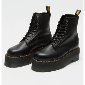 Dr. Marten size 7 1460 pascal max womens boots. Barely worn!